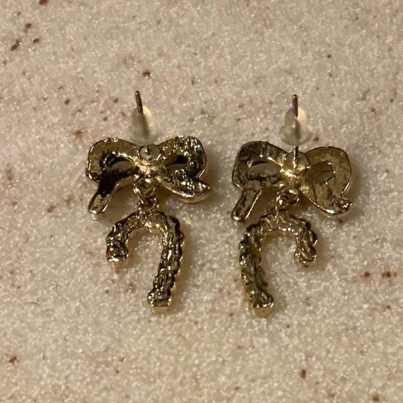 Green Enamel Bow Earrings - Picture 2 of 2